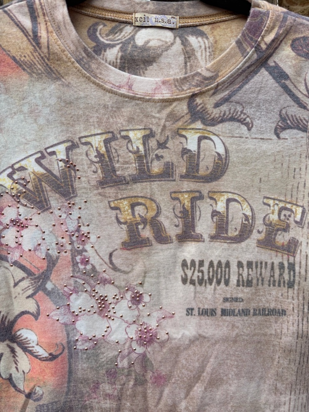 xcit u.s.a. Wild Ride western Floral Print Tee Taupe coastal cowgirl PM - Picture 2 of 12